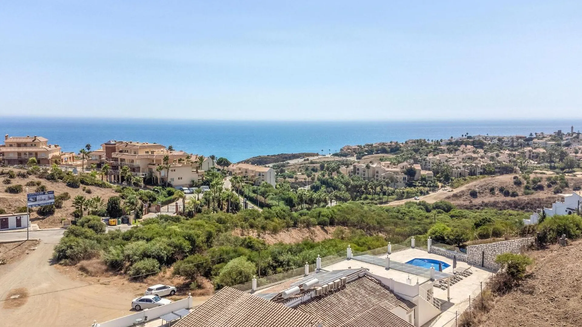 7 Bedroom Beautiful Home In Las Lagunas De Mijas فوينخيرولا بيت للعطل